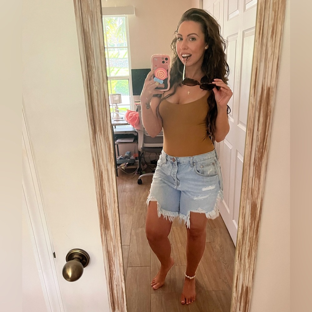 Welcome to my closet 🛍️📦💗